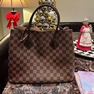 New Louis Vuitton Kensington Tote Damier. NWOT. Never used!